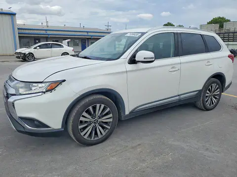 JA4AZ3A30KZ040768 — 2019 Mitsubishi Outlander, Мелкие вмятины и царапины (Minor Dent/Scratches), фото до ремонта