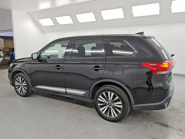 JA4AZ3A37KJ000511 — 2019 Mitsubishi Outlander, фото 2 с аукциона Copart 06.10.2026, Естественный износ
