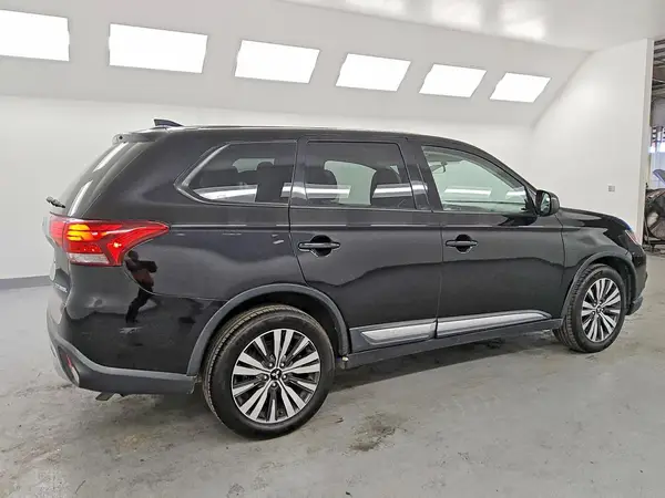 JA4AZ3A37KJ000511 — 2019 Mitsubishi Outlander, фото 3 с аукциона Copart 06.10.2026, Естественный износ