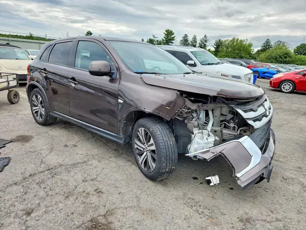 JA4AP3AU6LU012700 — 2020 Mitsubishi Outlander, фото 4 с аукциона Copart, Передняя часть