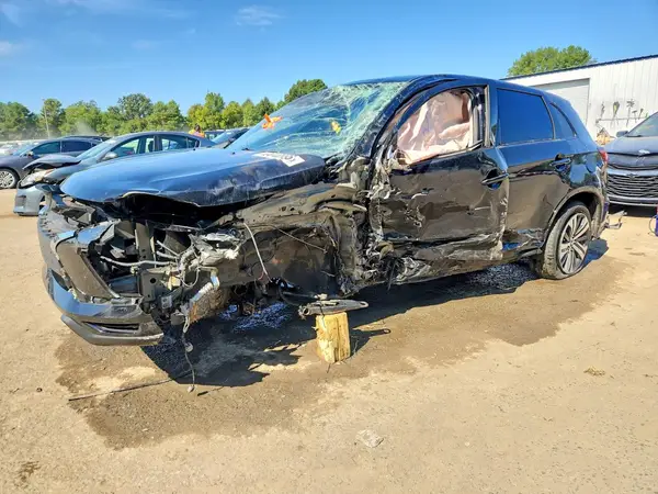 JA4AR3AU6LU010245 — 2020 Mitsubishi Outlander, Боковая часть (Side), фото до ремонта