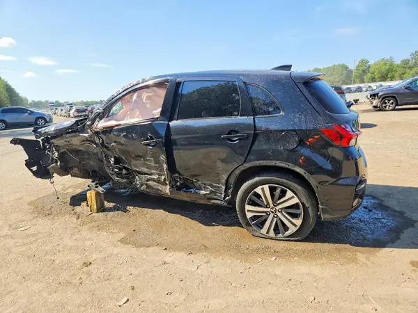 JA4AR3AU6LU010245 — 2020 Mitsubishi Outlander, фото 2 с аукциона Copart, Боковая часть