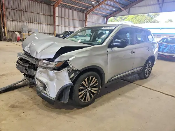 JA4AD2A36LZ046973 — 2020 Mitsubishi Outlander, Передняя часть (Front End), фото до ремонта