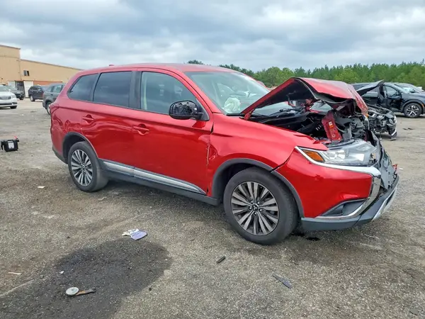JA4AZ3A30LZ008159 — 2020 Mitsubishi Outlander, фото 4 с аукциона Copart, Передняя часть
