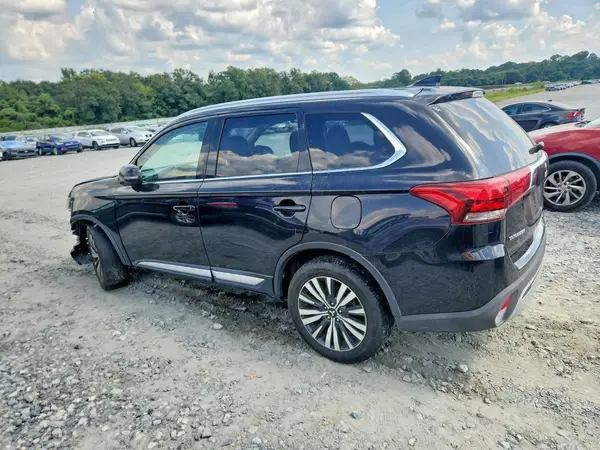 JA4AD3A32LZ030517 — 2020 Mitsubishi Outlander, фото 2 с аукциона Copart, Опрокидывание
