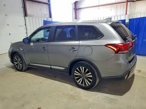 JA4AD2A36LZ044835 — 2020 Mitsubishi Outlander, фото 2 с аукциона Copart 08.10.2026, Мелкие вмятины и царапины