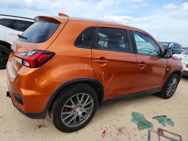 JA4AP3AU6LU000921 — 2020 Mitsubishi Outlander, фото 3 с аукциона Copart, Передняя часть