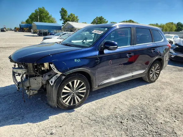 JA4AD3A37LZ035910 — 2020 Mitsubishi Outlander, Передняя часть (Front End), фото до ремонта