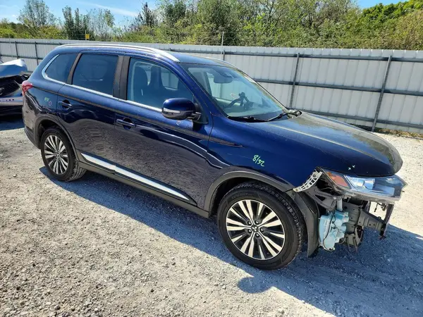 JA4AD3A37LZ035910 — 2020 Mitsubishi Outlander, фото 4 с аукциона Copart, Передняя часть