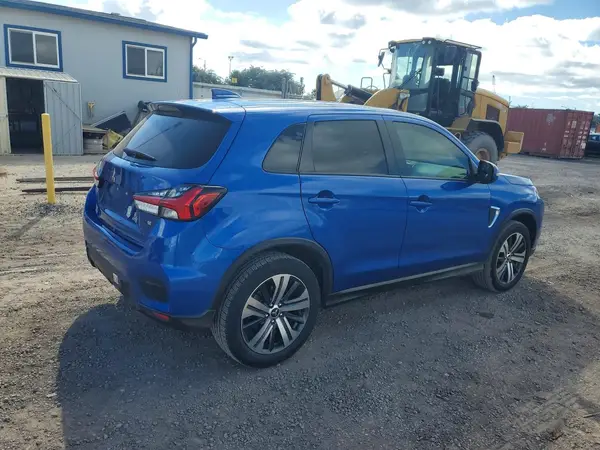 JA4AP4AU0LU025786 — 2020 Mitsubishi Outlander, фото 3 с аукциона Copart, Боковая часть