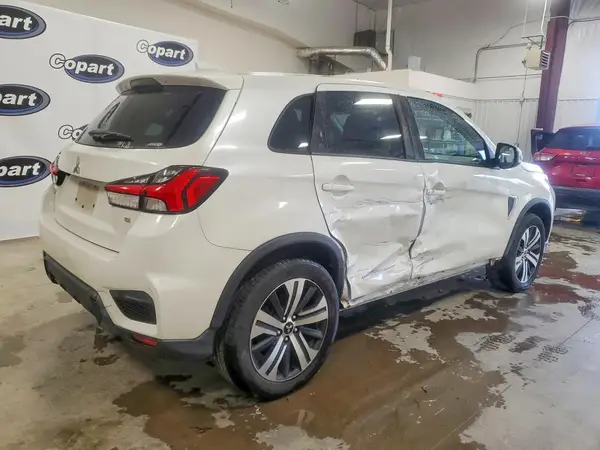 JA4AR3AU0LU018681 — 2020 Mitsubishi Outlander, фото 3 с аукциона Copart, Боковая часть