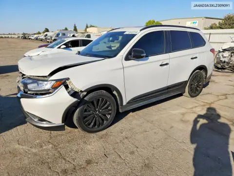 JA4AD3A3XLZ009091 — 2020 Mitsubishi Outlander, Передняя часть, фото до ремонта