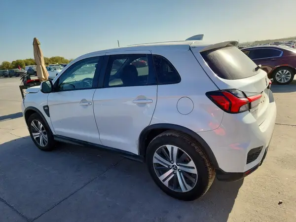 JA4APUAU7MU031909 — 2021 Mitsubishi Outlander, фото 2 с аукциона Copart, Передняя часть