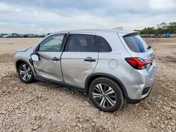 JA4ARUAU1MU008054 — 2021 Mitsubishi Outlander, фото 2 с аукциона Copart, Боковая часть