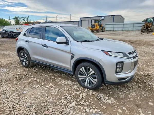 JA4ARUAU1MU008054 — 2021 Mitsubishi Outlander, фото 4 с аукциона Copart, Боковая часть