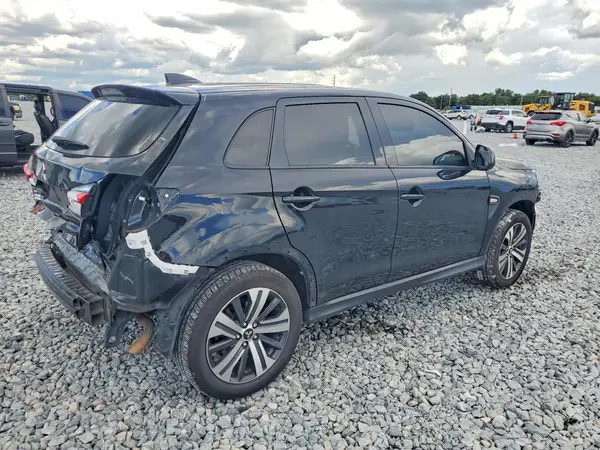 JA4ARUAU2NU012485 — 2022 Mitsubishi Outlander, фото 3 с аукциона Copart, Передняя часть