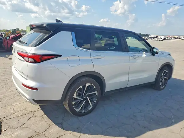 JA4J4UA8XNZ064886 — 2022 Mitsubishi Outlander, фото 3 с аукциона Copart 15.10.2026, Естественный износ