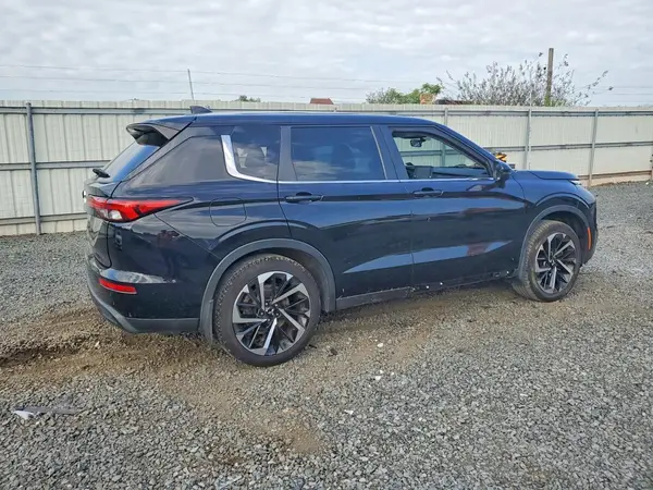 JA4J3TA83NZ073250 — 2022 Mitsubishi Outlander, фото 3 с аукциона Copart, Боковая часть