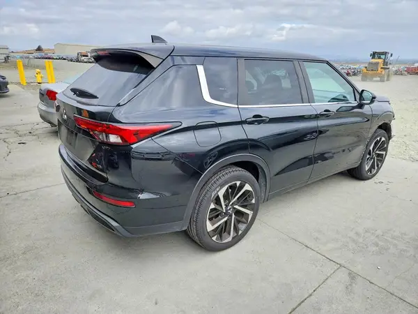 JA4J3TA89NZ040477 — 2022 Mitsubishi Outlander, фото 3 с аукциона Copart, Передняя часть