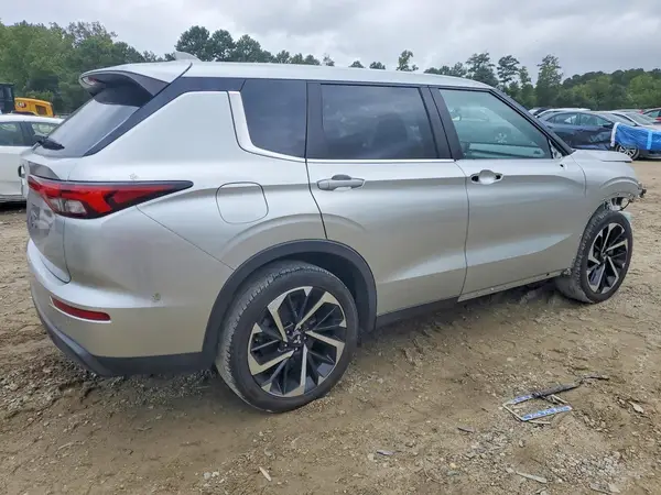 JA4J3TA87NZ014704 — 2022 Mitsubishi Outlander, фото 3 с аукциона Copart, Передняя часть
