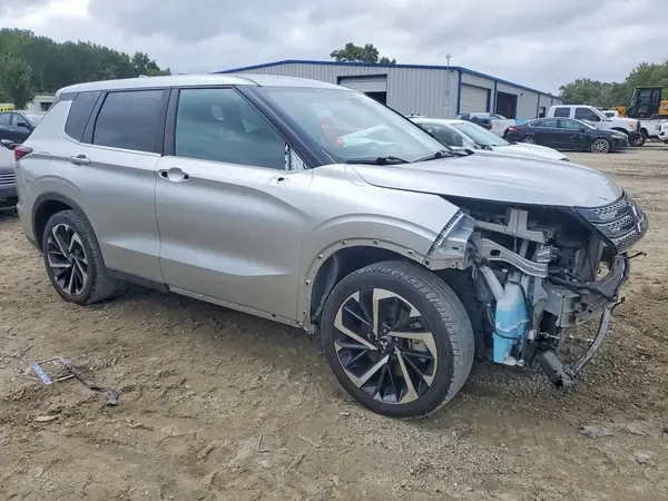 JA4J3TA87NZ014704 — 2022 Mitsubishi Outlander, фото 4 с аукциона Copart, Передняя часть