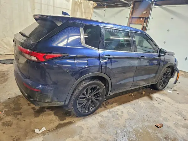JA4J4UA88NZ066412 — 2022 Mitsubishi Outlander, фото 3 с аукциона Copart, Передняя часть
