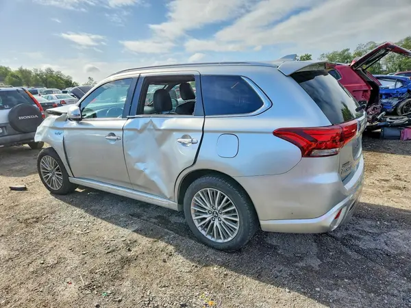 JA4J2VA72NZ064125 — 2022 Mitsubishi Outlander, фото 2 с аукциона Copart, Передняя часть