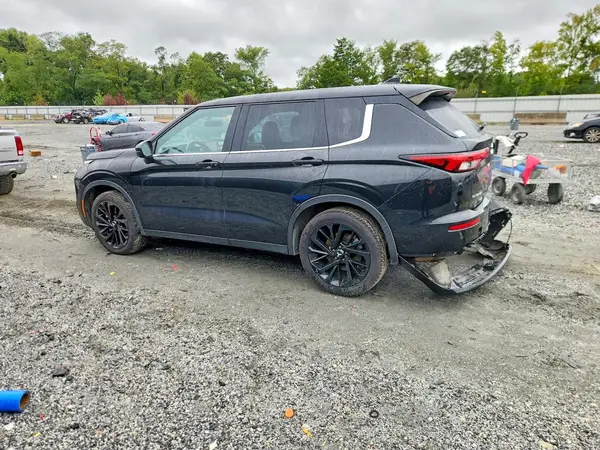 JA4J3UA85NZ069495 — 2022 Mitsubishi Outlander, фото 2 с аукциона Copart, Задняя часть