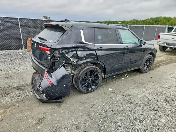 JA4J3UA85NZ069495 — 2022 Mitsubishi Outlander, фото 3 с аукциона Copart, Задняя часть