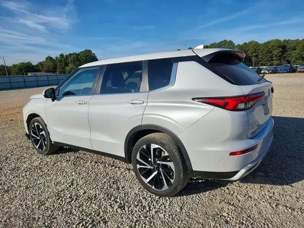 JA4J4UA81NZ021781 — 2022 Mitsubishi Outlander, фото 2 с аукциона Copart, Передняя часть