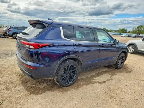 JA4J4UA88NZ092217 — 2022 Mitsubishi Outlander, фото 3 с аукциона Copart, Боковая часть