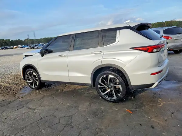 JA4J3UA80NZ015232 — 2022 Mitsubishi Outlander, фото 2 с аукциона Copart, Передняя часть