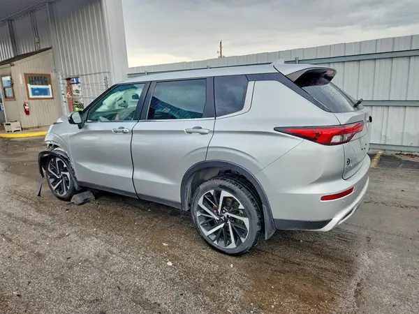 JA4J4UA83PZ046748 — 2023 Mitsubishi Outlander, фото 2 с аукциона Copart, Передняя часть