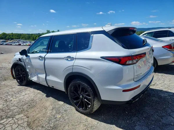 JA4J4VA85PZ041685 — 2023 Mitsubishi Outlander, фото 2 с аукциона Copart, Передняя часть