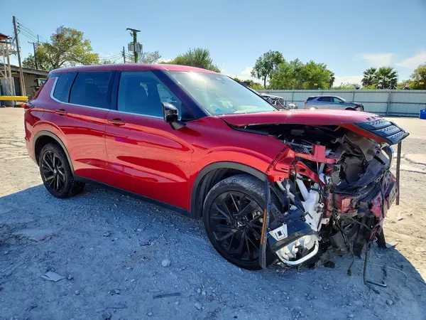 JA4J3UA80PZ050405 — 2023 Mitsubishi Outlander, фото 4 с аукциона Copart, Передняя часть