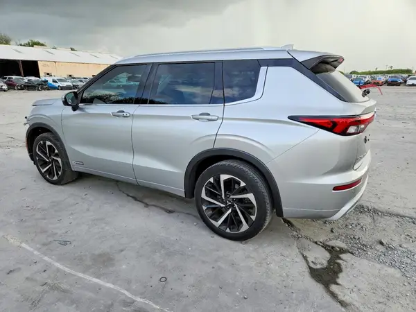 JA4J3VA87PZ023580 — 2023 Mitsubishi Outlander, фото 2 с аукциона Copart, Передняя часть