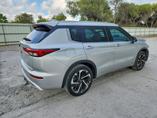 JA4J3VA87PZ023580 — 2023 Mitsubishi Outlander, фото 3 с аукциона Copart, Передняя часть