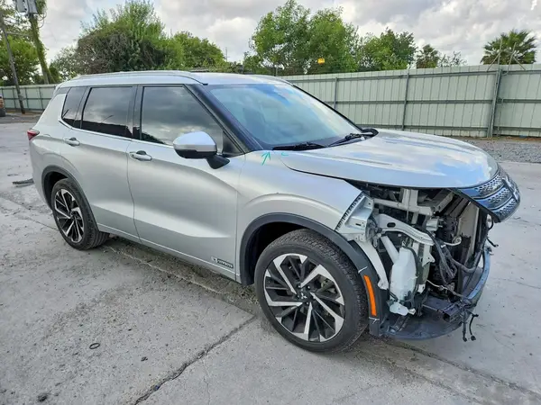 JA4J3VA87PZ023580 — 2023 Mitsubishi Outlander, фото 4 с аукциона Copart, Передняя часть