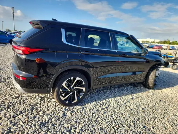 JA4J3VA81RZ036909 — 2024 Mitsubishi Outlander, фото 3 с аукциона Copart, Передняя часть