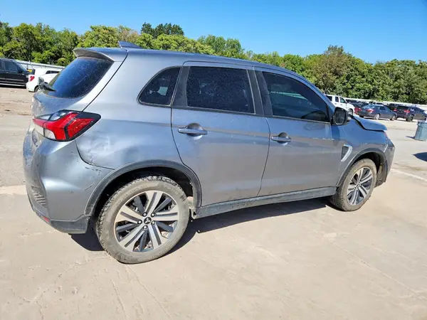 JA4ARUAU5RU010932 — 2024 Mitsubishi Outlander, фото 3 с аукциона Copart, Передняя часть