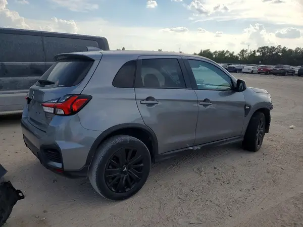 JA4ARUAU7RU000287 — 2024 Mitsubishi Outlander, фото 3 с аукциона Copart, Передняя часть