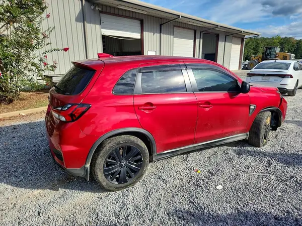 JA4ARUAU7RU026114 — 2024 Mitsubishi Outlander, фото 3 с аукциона Copart, Передняя часть