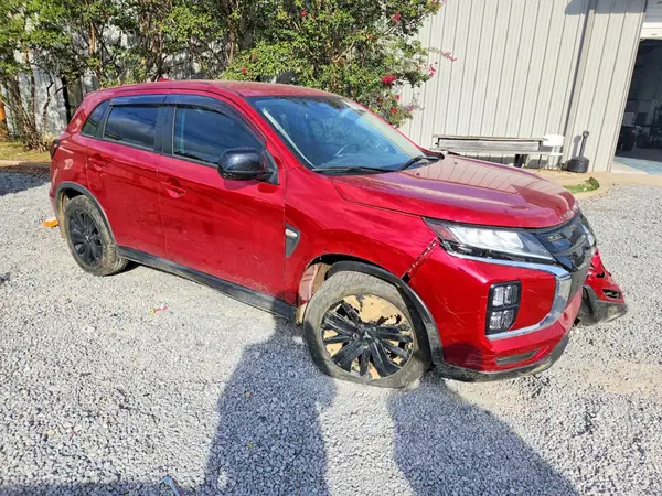 JA4ARUAU7RU026114 — 2024 Mitsubishi Outlander, фото 4 с аукциона Copart, Передняя часть