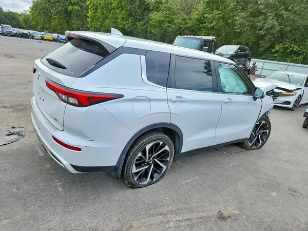 2024 MITSUBISHI OUTLANDER VIN JA4J4VA83RZ004315 фото 3