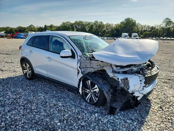 JA4ARUAU1SU013087 — 2025 Mitsubishi Outlander, фото 4 с аукциона Copart, Передняя часть