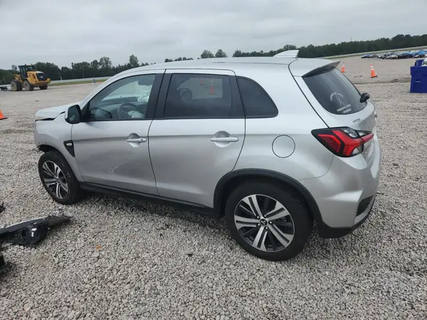 JA4ARUAU7SU009027 — 2025 Mitsubishi Outlander, фото 2 с аукциона Copart, Передняя часть