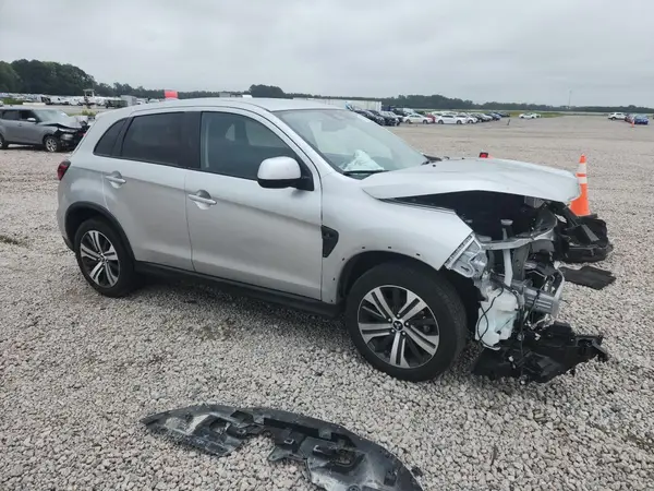 JA4ARUAU7SU009027 — 2025 Mitsubishi Outlander, фото 4 с аукциона Copart, Передняя часть