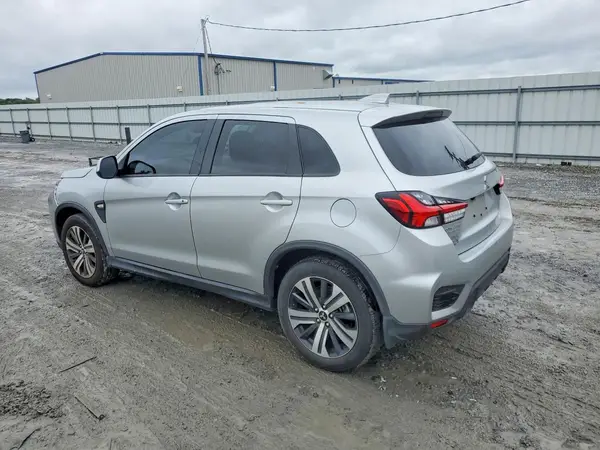 JA4ARUAU0SU010715 — 2025 Mitsubishi Outlander, фото 2 с аукциона Copart, Передняя часть