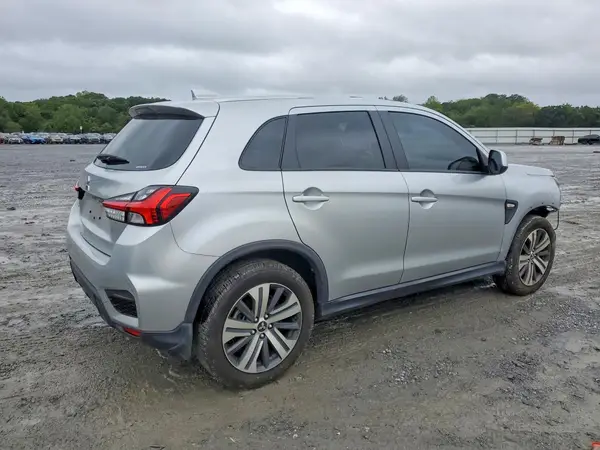 JA4ARUAU0SU010715 — 2025 Mitsubishi Outlander, фото 3 с аукциона Copart, Передняя часть