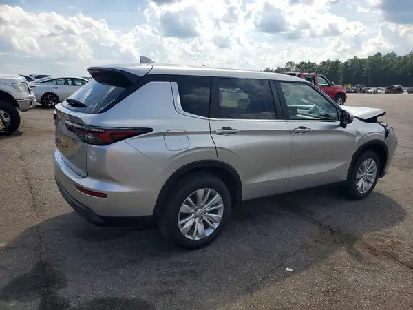 JA4J3UAB9TZ049288 — 2026 Mitsubishi Outlander, фото 3 с аукциона Copart, Передняя часть